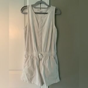 ATHLETA Sleeveless Romper - White and Gray in Size Small